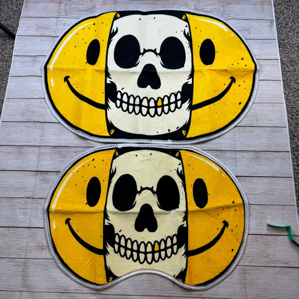 Set of 2 Smiling Skull Print Pattern Bath Rugs Art Microfiber Tufted Non-Slip